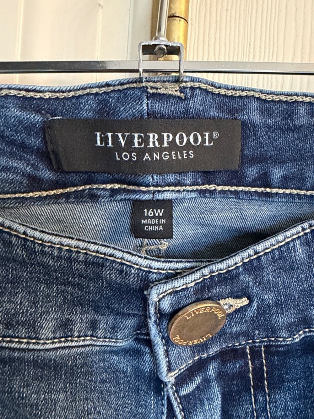 Liverpool Straight Leg Jeans in Medium Blue Wash - Picture 2 of 7